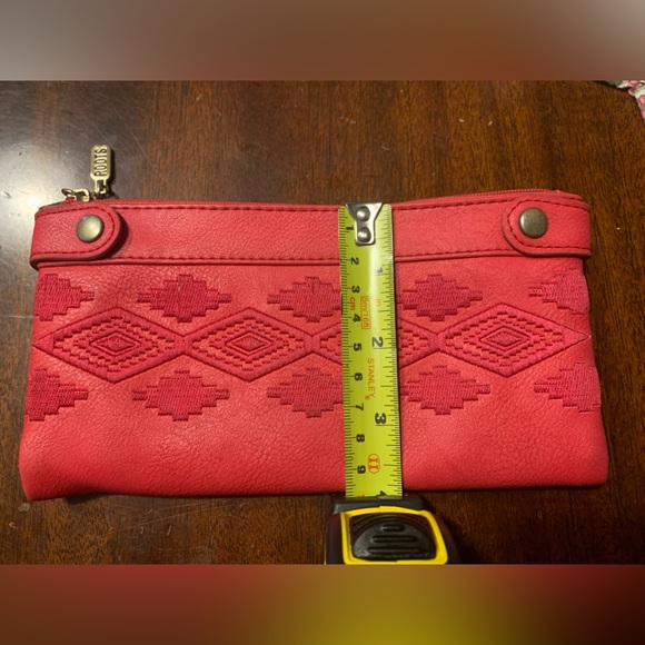 Roots bright pink wallet. - Picture 4 of 5